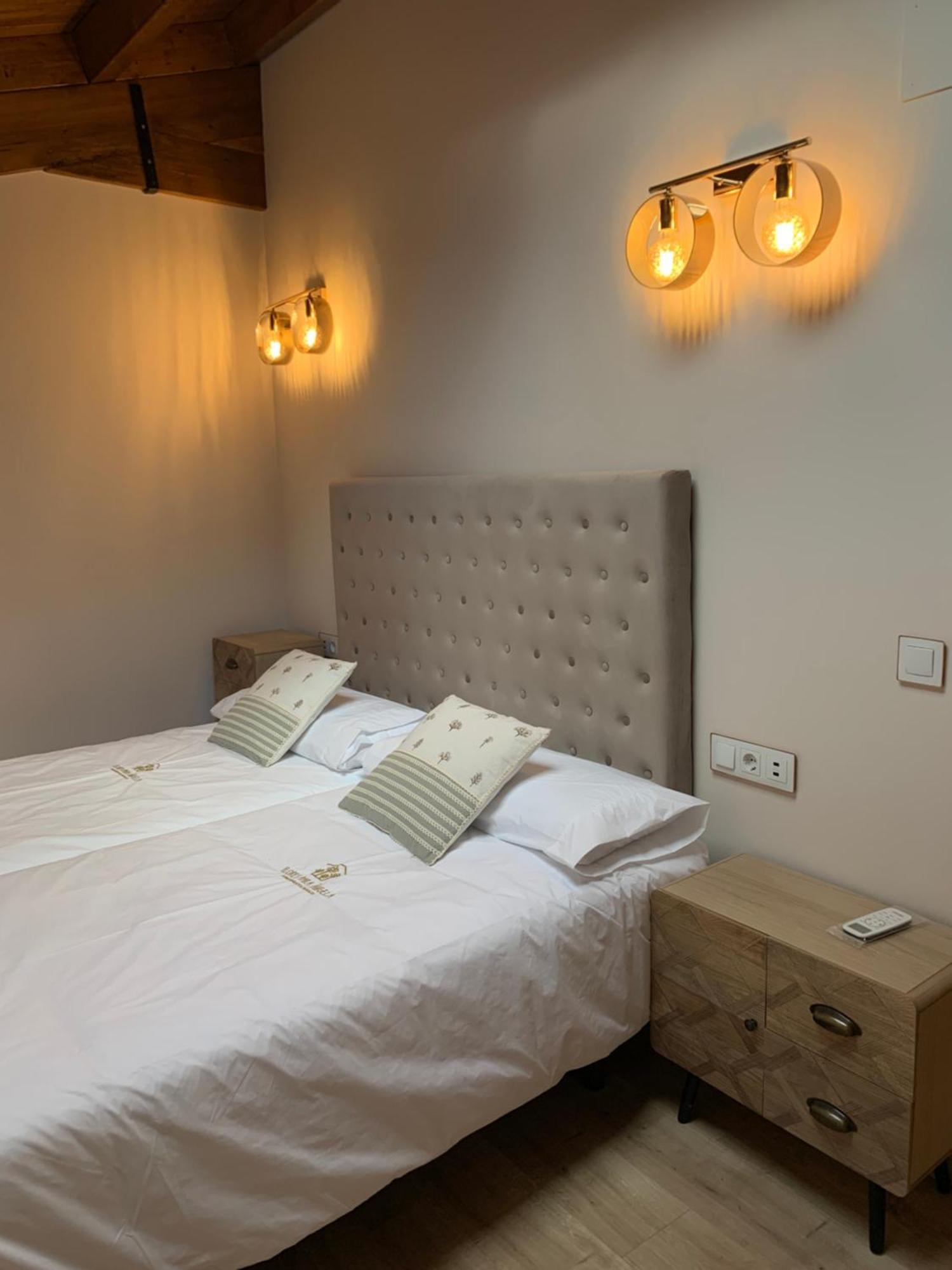 Apartamentos En El Valle Del Jerte Flores Para Angela Cabezuela Del Valle Exterior foto