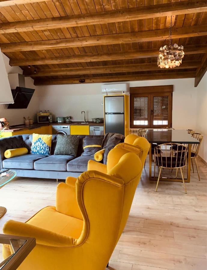 Apartamentos En El Valle Del Jerte Flores Para Angela Cabezuela Del Valle Exterior foto