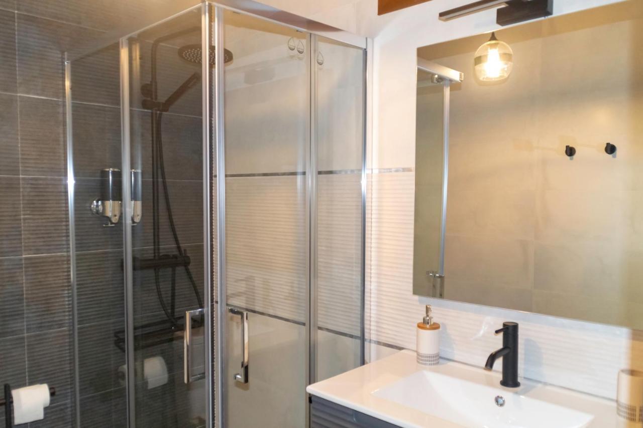 Apartamentos En El Valle Del Jerte Flores Para Angela Cabezuela Del Valle Exterior foto